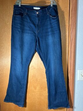 Levi's Dark Blue Mid-Rise Bootcut Jeans with Copper Button